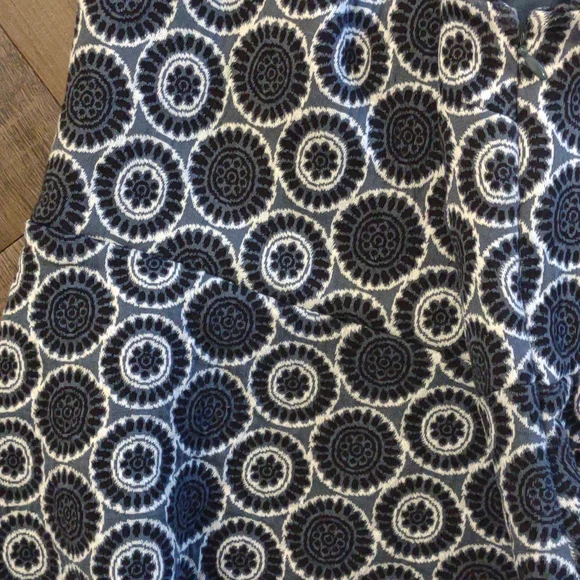 LOFT Outlet Dress (size 6) - Picture 6 of 6